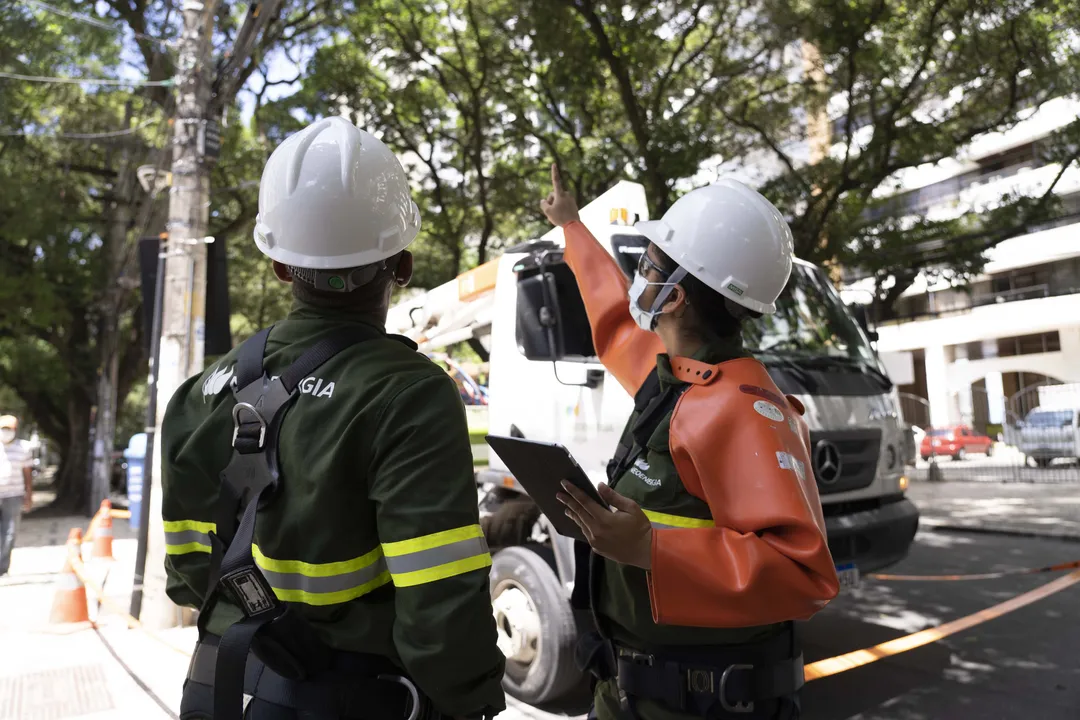 Equipes da Neoenergia Coelba estão de prontidão para atender solicitações envolvendo a rede elétrica