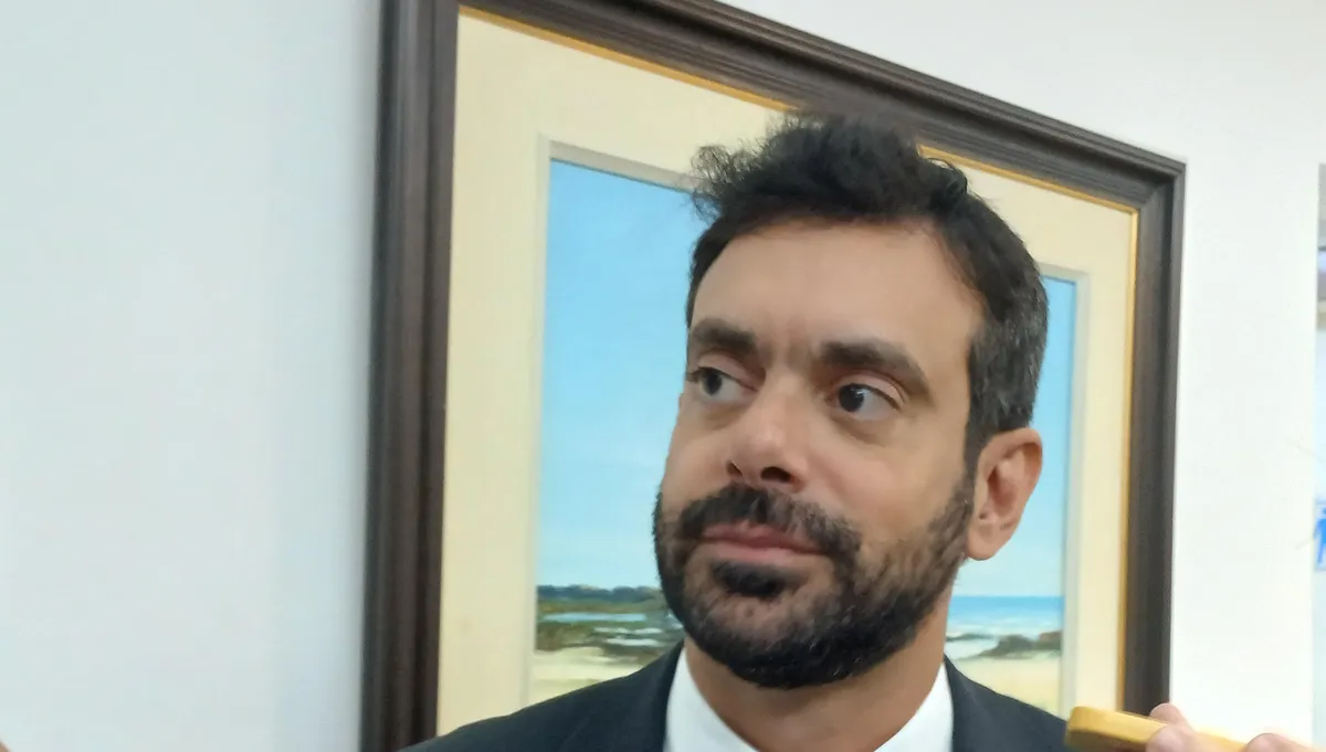 Deputado Tiago Correia, líder da bancada de oposição na ALBA