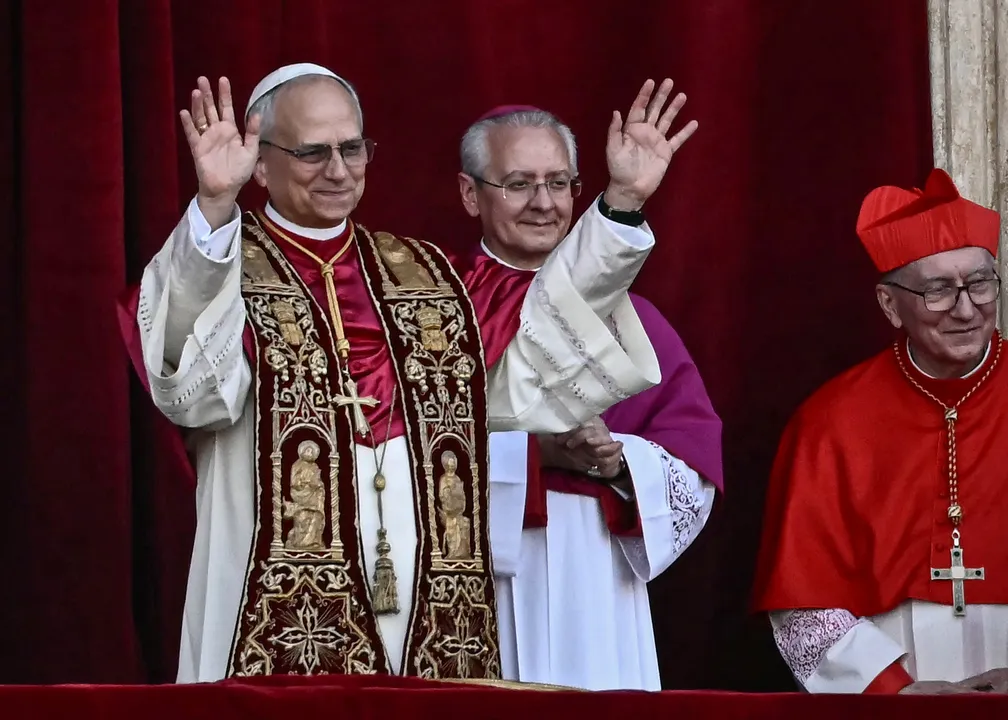 Papa Leão XIV recebe convite para vir ao Brasil