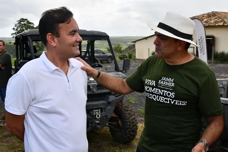 Prefeito Gustavo Carmo (PSD) recebe investidores no município