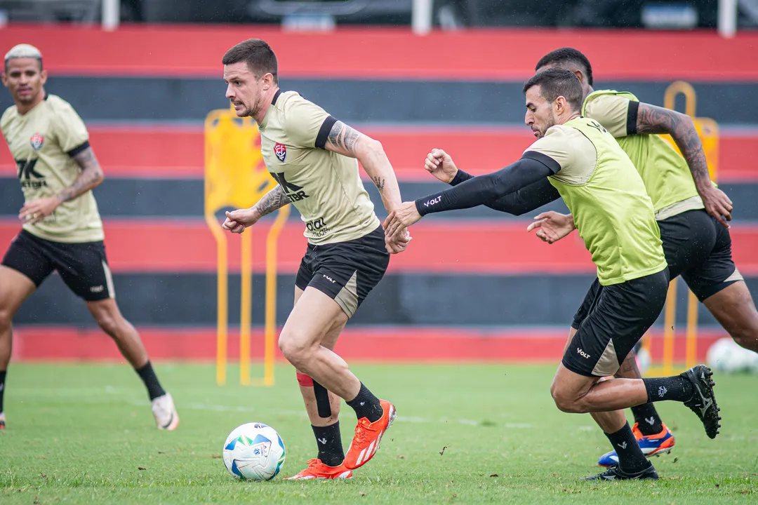 Renato Kayzer durante treinamento realizado na Toca do Leão