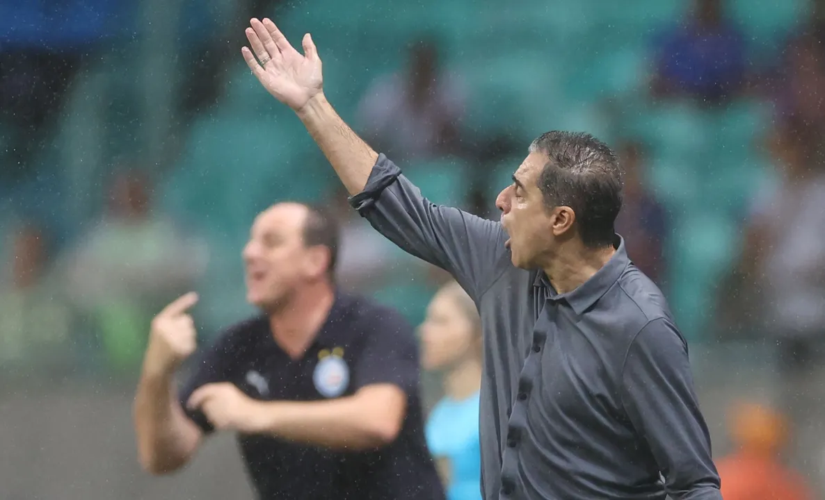 Renato Paiva durante a partida contra o Bahia