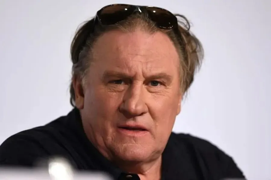 Gérard Depardieu tem 76 anos