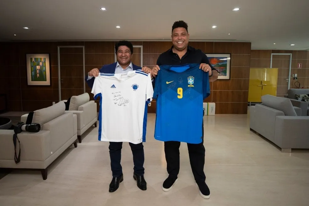 Ronaldo se colocou em oposição a Ednaldo, mas sequer foi recebido por dirigentes