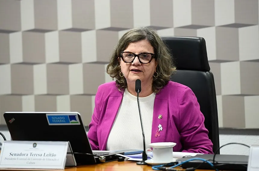 Presidente da Comissão de Educação, senadora Teresa Leitão