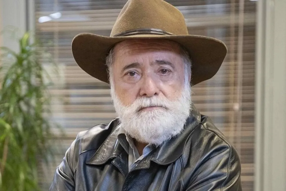 Aos 76 anos, Tony é uma artista veterano da teledramaturgia brasileira