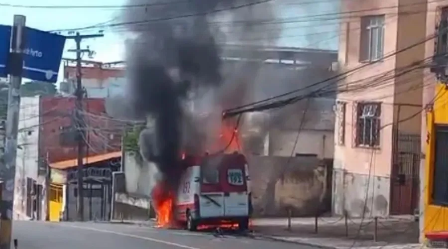 Vídeos que circulam nas redes sociais mostram o momento do incêndio