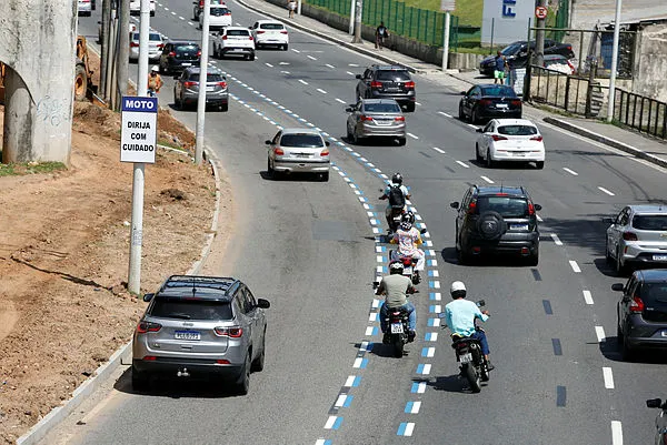 Motofaixas foram instaladas no último domingo, 9