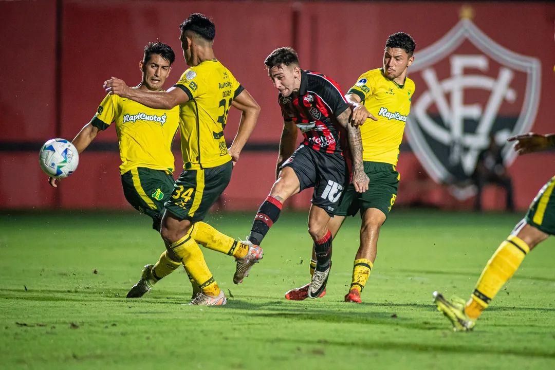 Vitória empatou com o Defensa y Justicia no Barradão