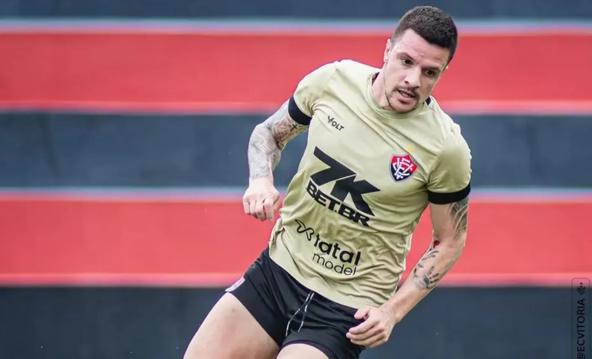 Renato Kayzer, atacante do Vitória