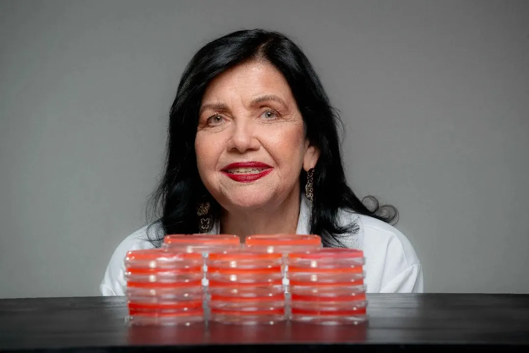 A Dra. Mariângela Hungria, pesquisadora da Embrapa Soja de Londrina