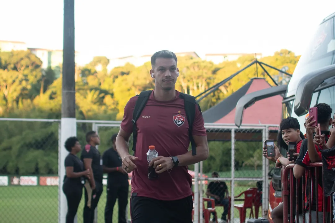 Zé Marcos é o único zagueiro canhoto do elenco do Vitória