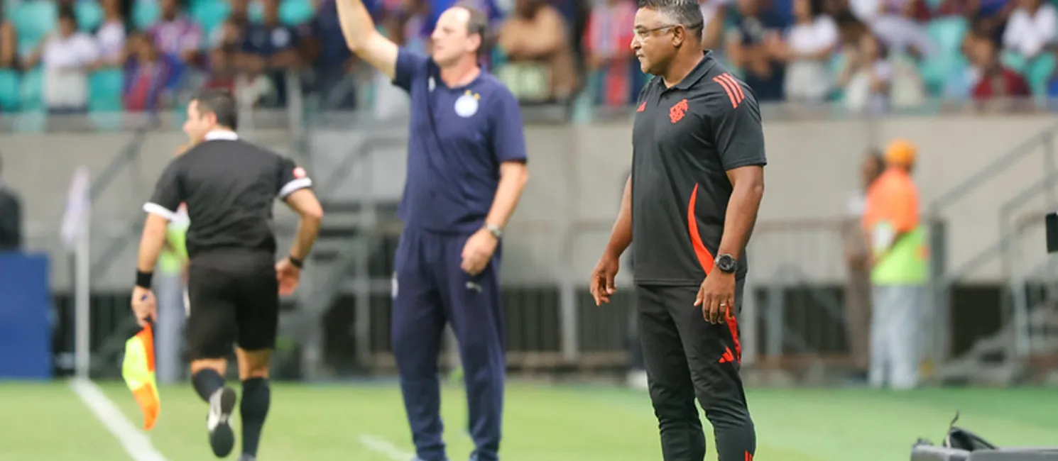 Roger Machado, técnico do Internacional, durante jogo contra o Bahia na Libertadores