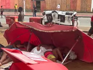 Estruturas sendo desmontadas no bairro de Ondina