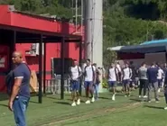 Festa da torcida do Bahia do lado de fora da Arena Fonte  Nova