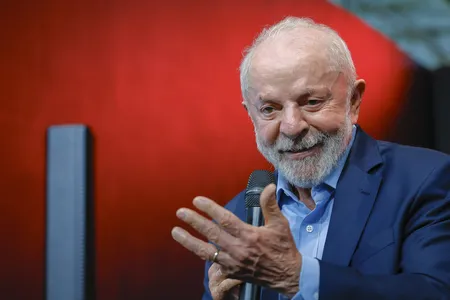 Cumprimento do presidente Lula (PT) foi publicado nas redes sociais