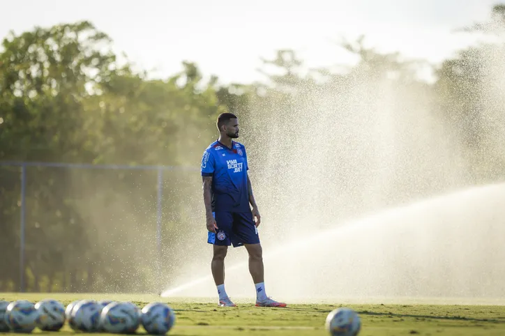 Willian José pode ficar com a vaga de Lucho no Ba-Vi decisvo