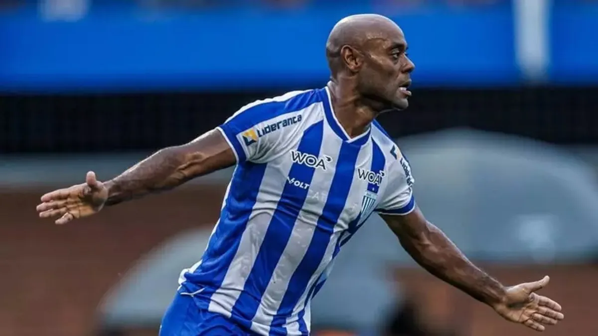O último clube de Vagner Love foi o Avaí