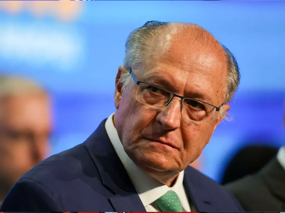 Vice-presidente Geraldo Alckmin (PSB) está internado em hospital de Brasília
