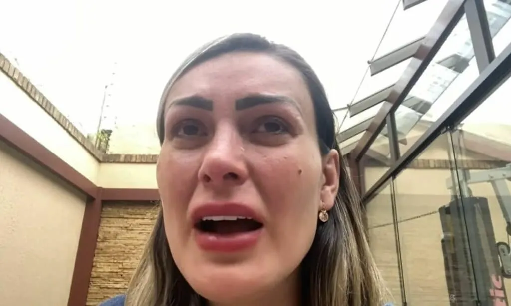 Beiçola à frente de nomes já consolidados na criação de conteúdo adulto, como como Andressa Urach