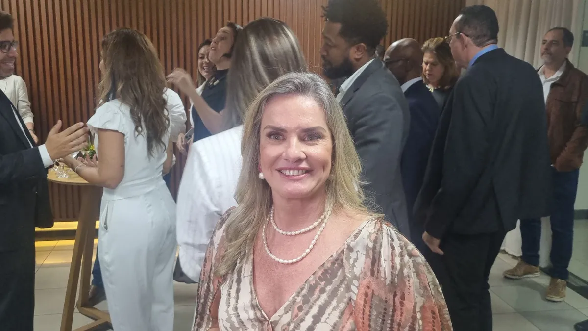 Ivana Bastos durante a sessão solene