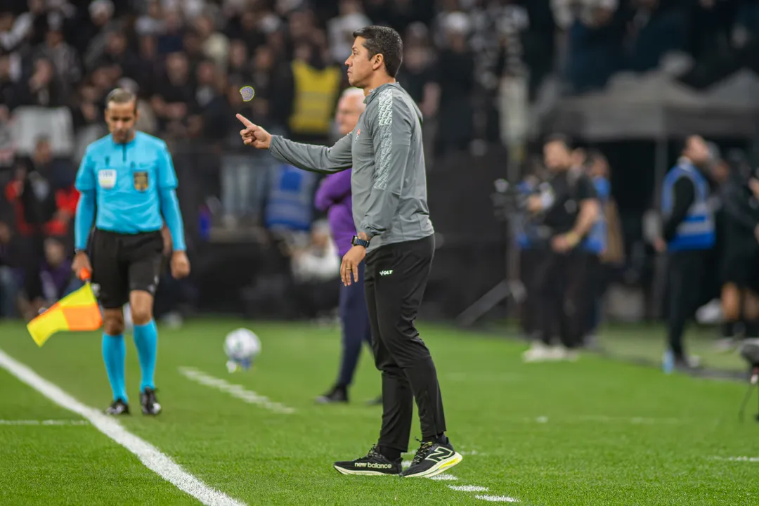 Carpini em Corinthians x Vitória