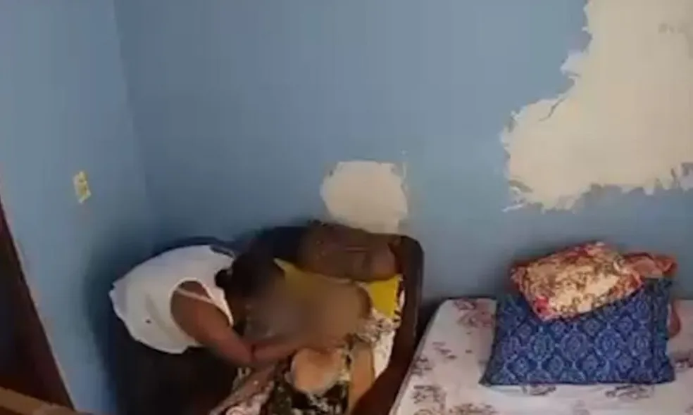 Família da vítima instalou câmeras na casa