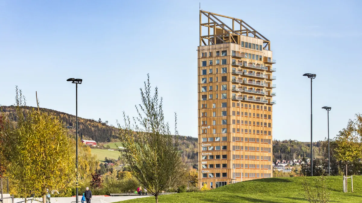 O Mjøstårnet, na Noruega, é o prédio mais alto em madeira