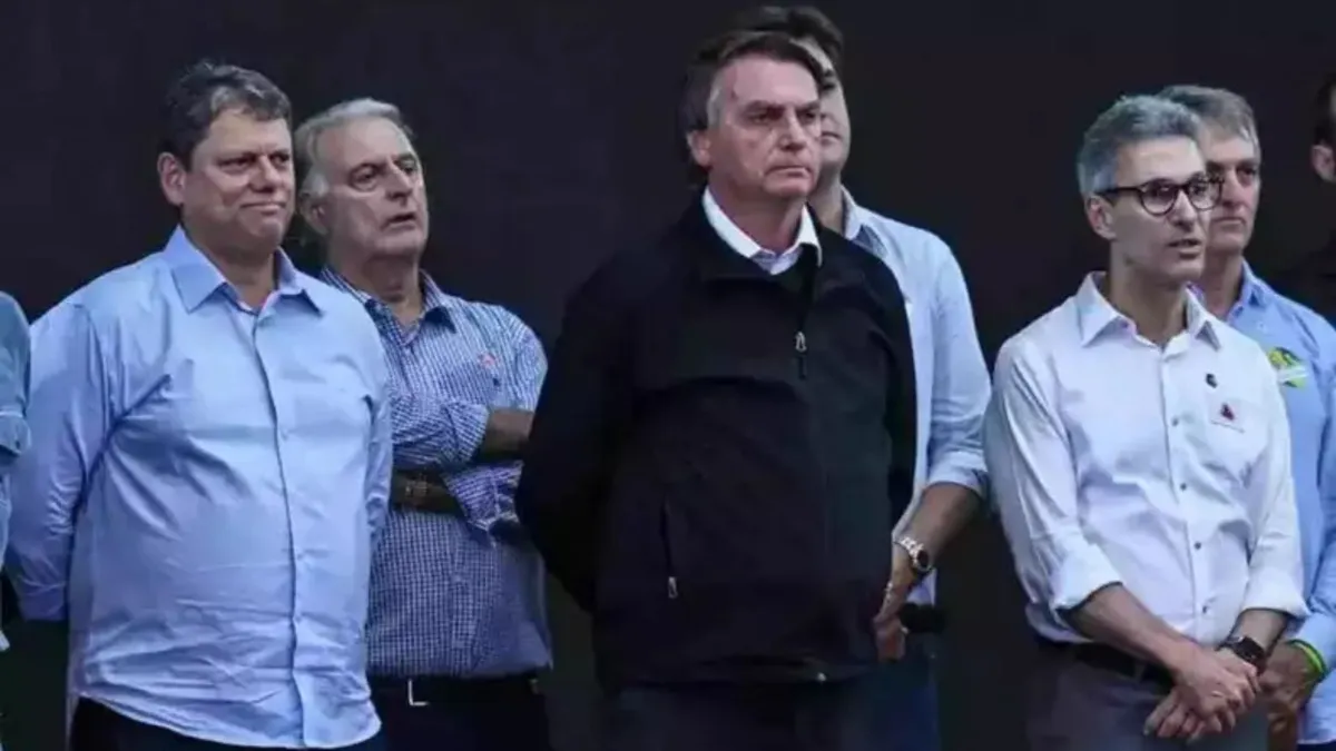 Zema ao lado do ex-presidente Bolsonaro