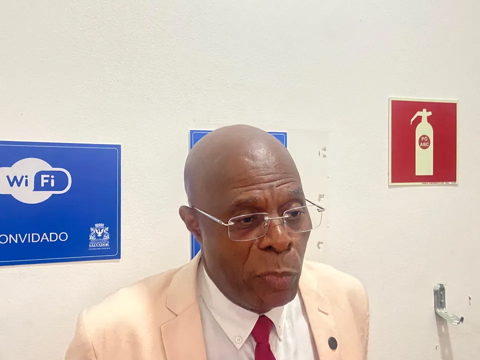 Vereador Hamilton Assis (PSOL) nega participação no ato