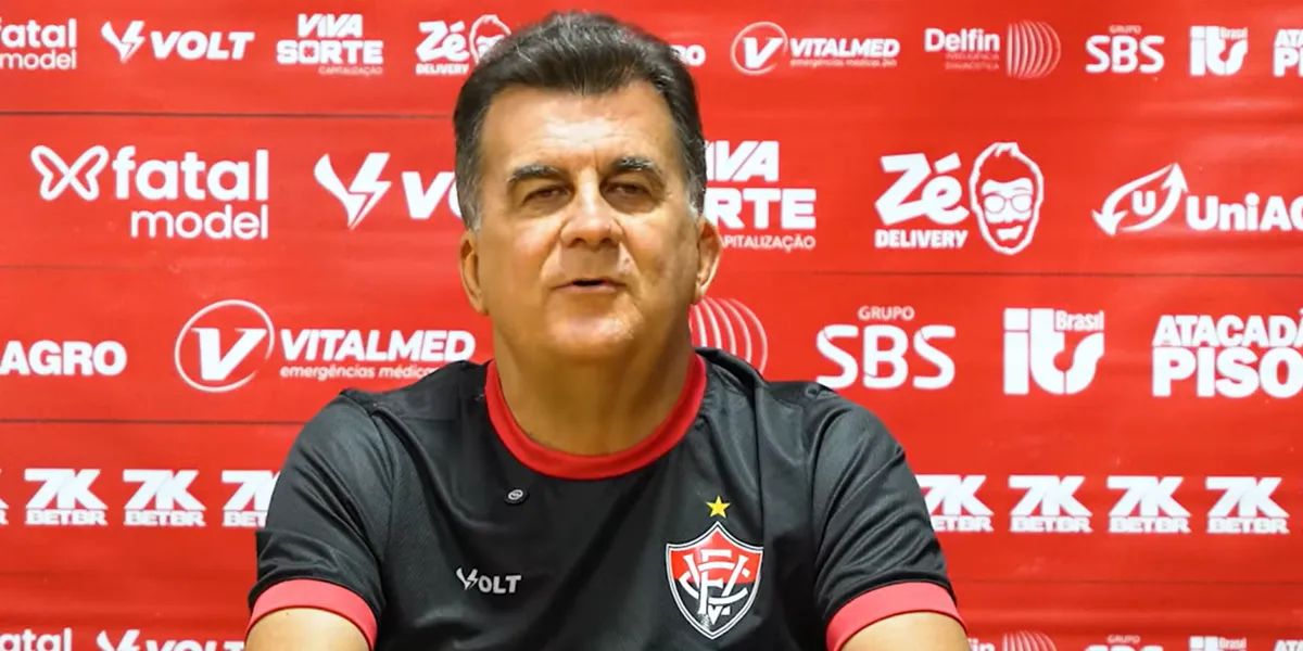 Fábio Mota, presidente do Vitória, durante a entrevista desta sexta, 30
