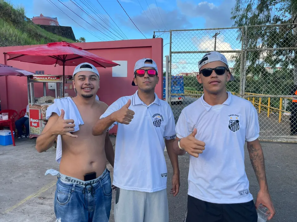 Herbert Pereira, de 36 anos (no centro)