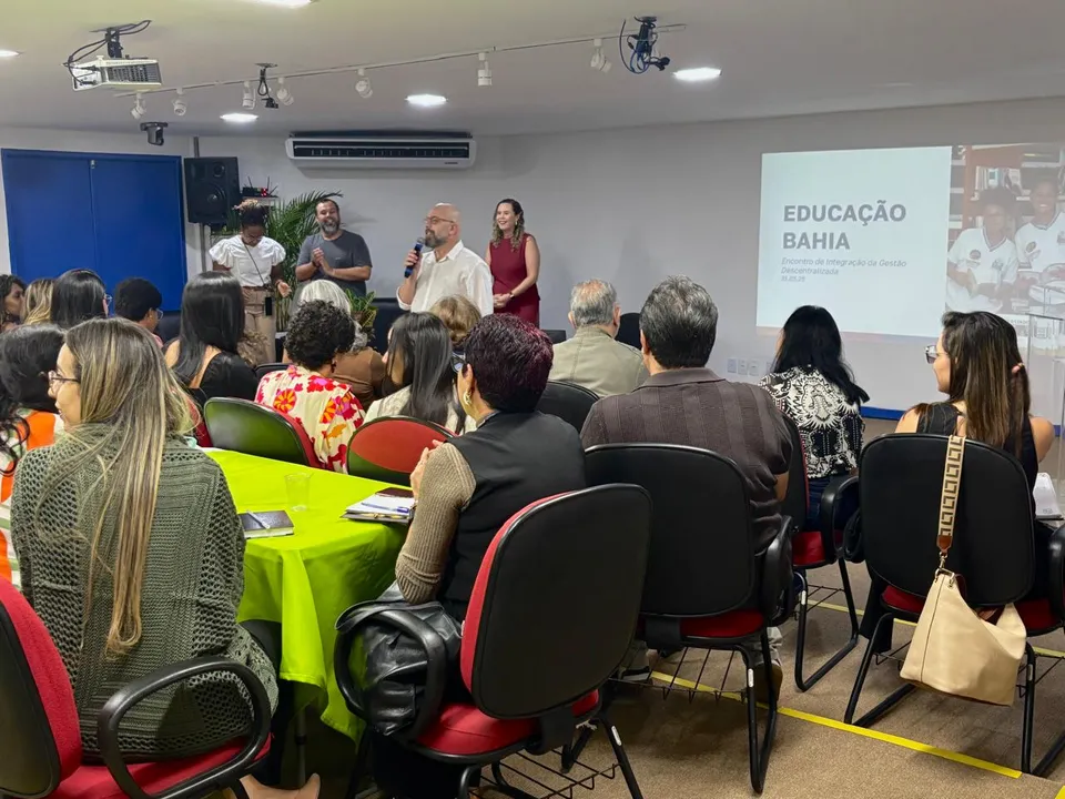 Imagem ilustrativa da imagem Secretaria de Educação reúne para debater ações pedagógicas