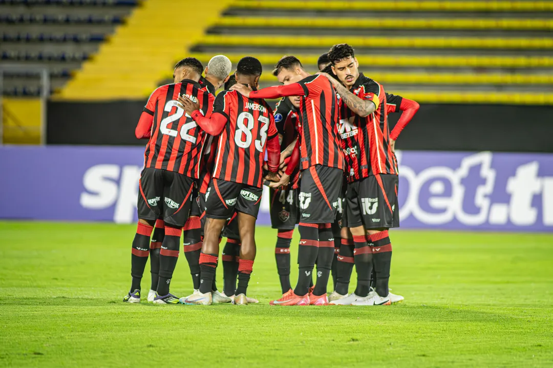 Imagem ilustrativa da imagem Vitória perde para Universidad Católica e é eliminado da Sul-Americana