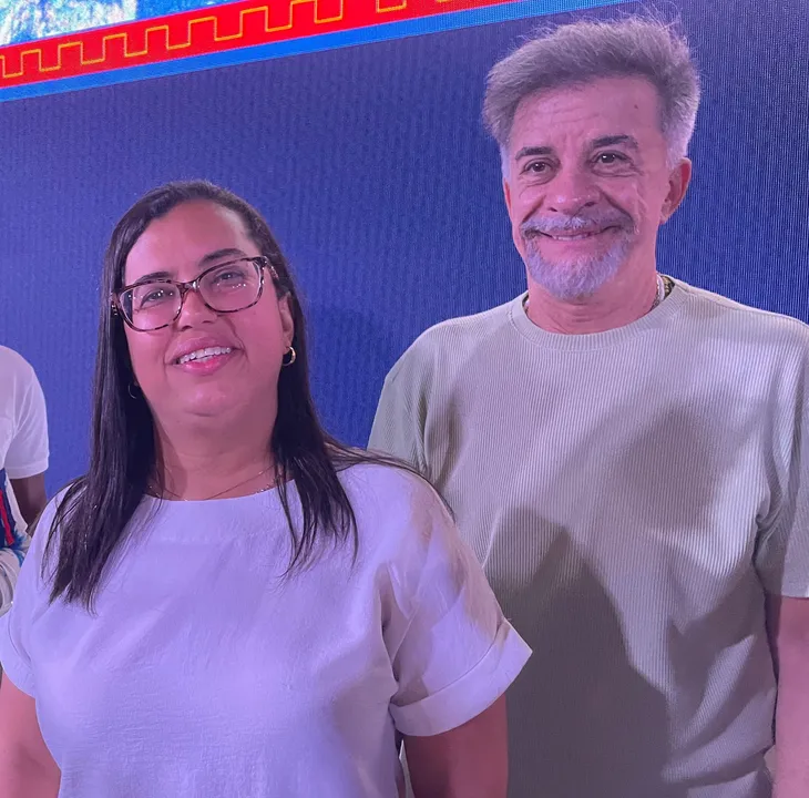 Ana Paula Matos ao lado do presidente da Fundação Gregório de Mattos, Fernando Guerreiro,