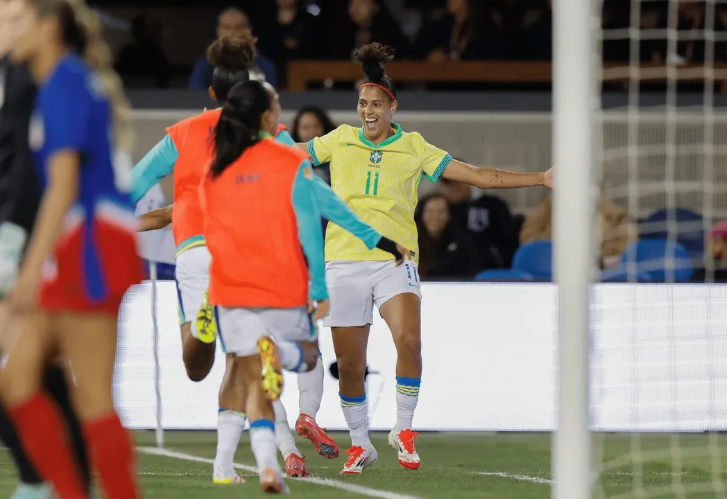 Seleção Brasileira Feminina tem crescimento expressivo no ranking da Fifa