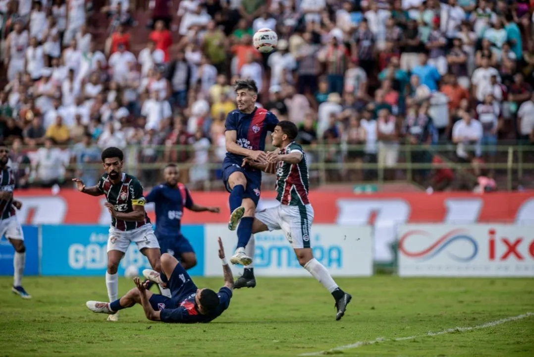 Confronto entre Bahia de Feira e Fluminense pela primeira fase do Baianão Série B