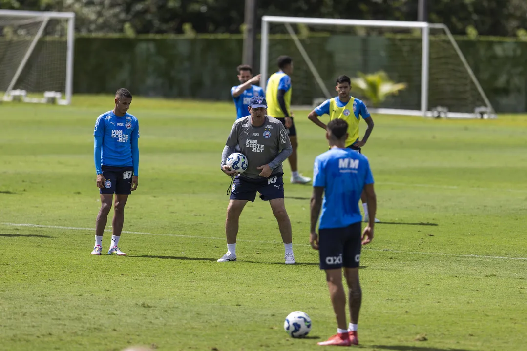 Rogério Ceni escala força máxima contra Bragantino pelo G-6