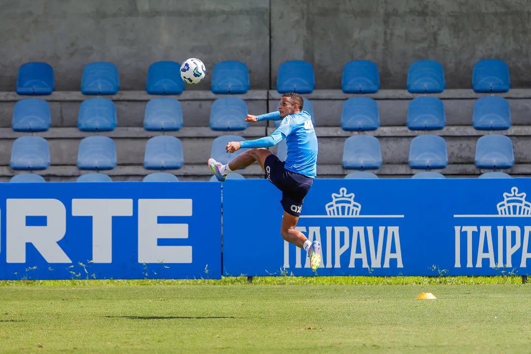 Bahia realiza ajustes táticos para enfrentar Bragantino nesta quinta-feira