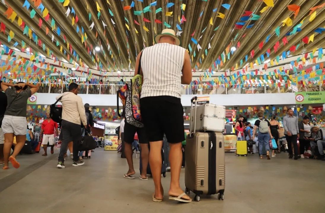 O destino Bahia segue na liderança do turismo nacional, mantendo crescimento contínuo acima da média registrada no país