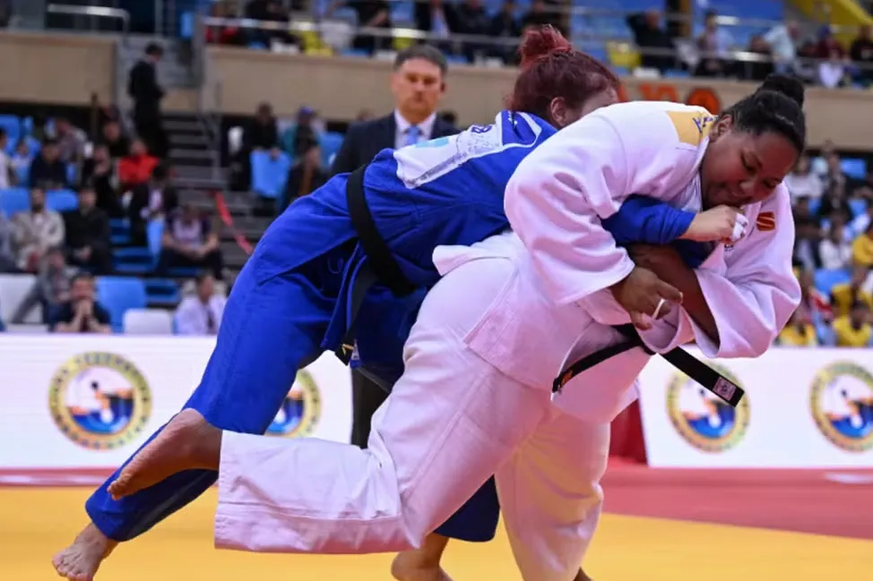 Beatriz Souza tropeça em Budapeste e deixa Mundial mais cedo