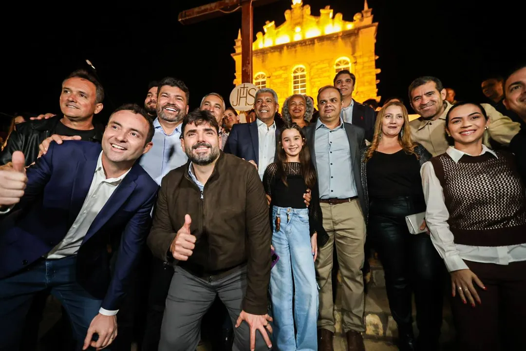 Imagem ilustrativa da imagem Caravana de políticos acompanha Jerônimo em tradicional festejo