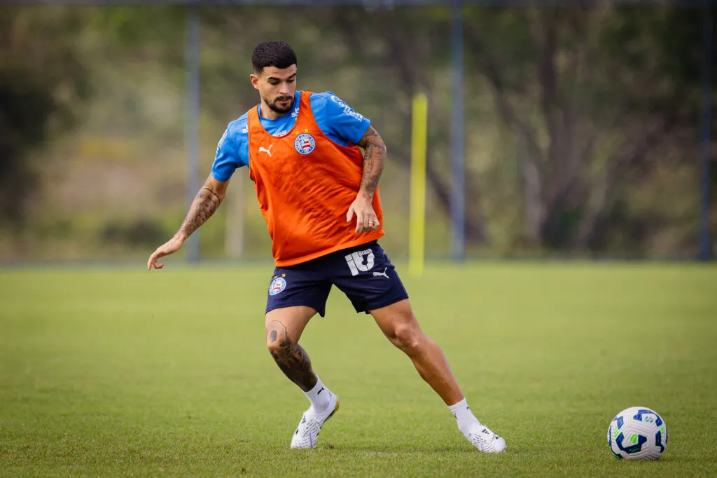 Cauly reapareceu no CT Evaristo de Macedo e participou do treino técnico com o elenco do Bahia nesta segunda, 30, sob comando de Rogério Ceni.