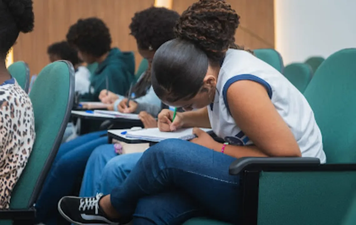 Concurso de Redação foi destinado aos estudantes do ensino fundamental e médio