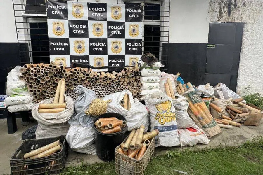 As espadas são dispositivos pirotécnicos tradicionais na Bahia