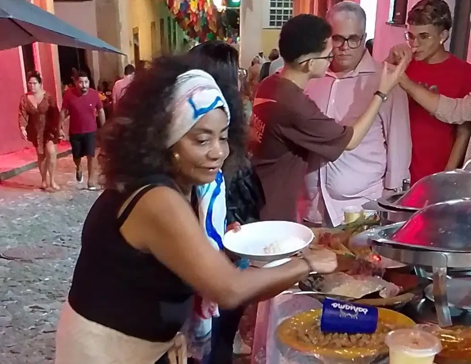 Às honras da casa são feitas pela própria Dadá