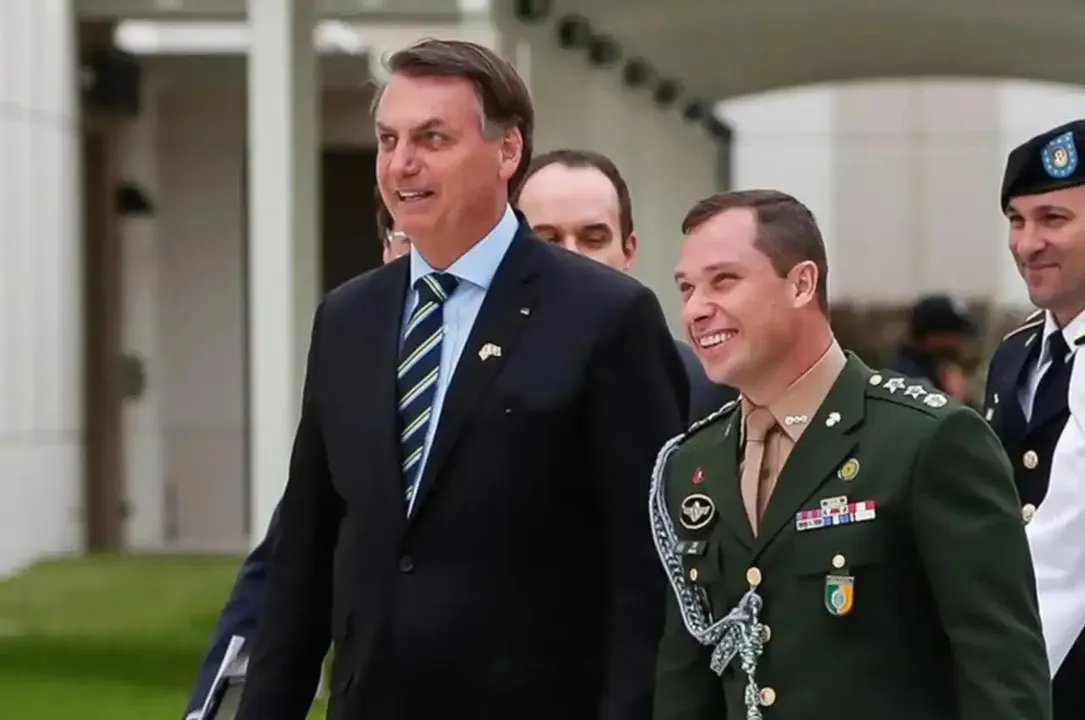 Mauro Cid é interrogado nesta segunda-feira, 9