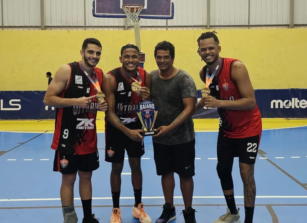 Equipe do Leão da Barra é formada por Arthur Vasconcelos, Victor Palma, Brian Jones e Ícaro Alves.