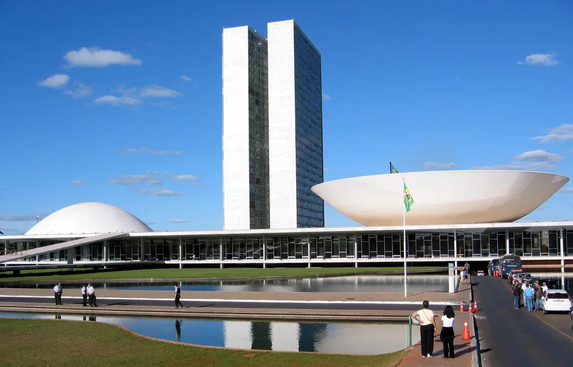 O placar da votação do IOF foi de 383 a favor da derrubada do decreto de Lula e 98 contra