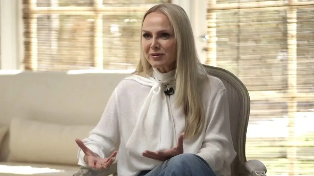 Eliana foi diagnosticada com capsulite adesiva